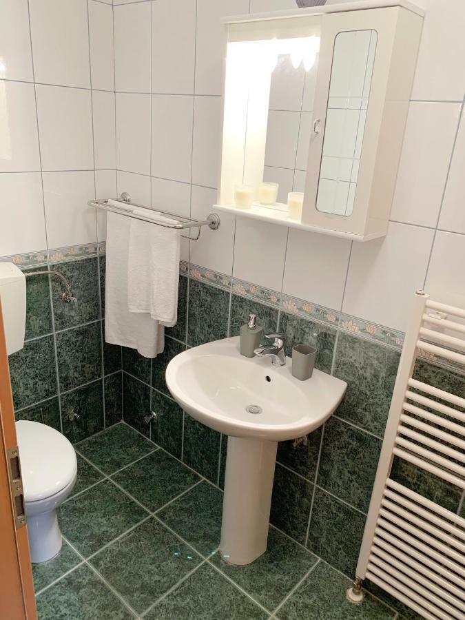 트레빈예 Apartman Kovac 아파트 외부 사진